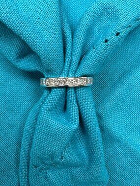14K WHITE GOLD NATURAL DIOMONDS ETERNITY BAND SIZE 5 1/4